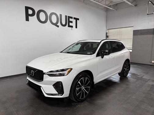 2024 Volvo XC60 B5 Plus Dark Theme