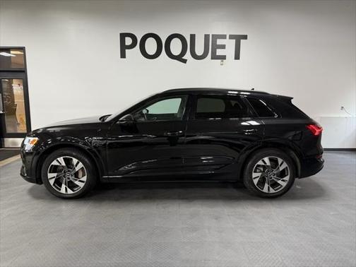 2021 Audi e-tron Premium