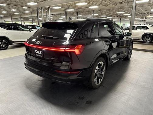 2021 Audi e-tron Premium