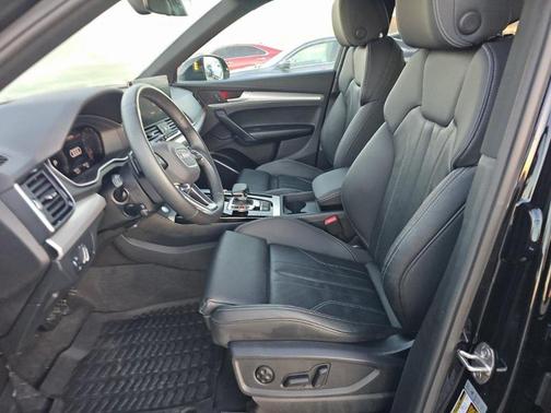 2024 Audi Q5 45 S line Premium