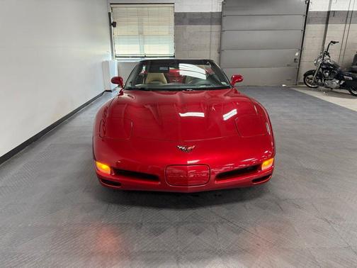2004 Chevrolet Corvette Base