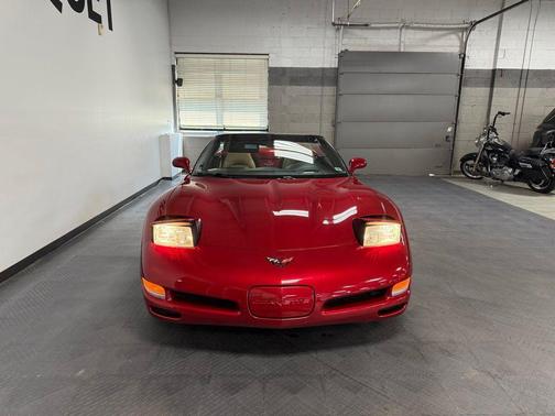 2004 Chevrolet Corvette Base