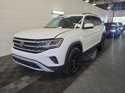 2023 Volkswagen Atlas 2.0T SE w/Technology 4MOTION