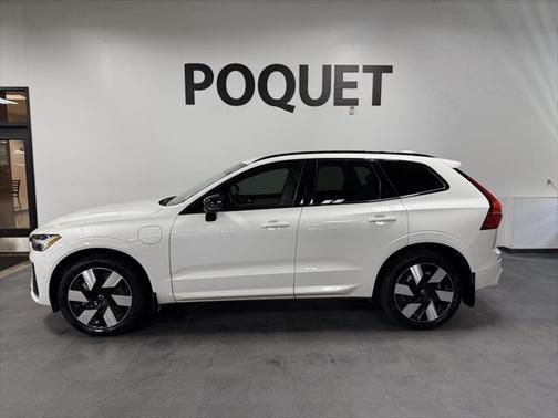 2024 Volvo XC60 Recharge Plug-In Hybrid T8 Plus Dark Theme