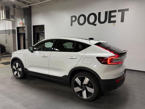 Crystal White Metallic 2023 Volvo C40 Recharge Pure Electric Ultimate