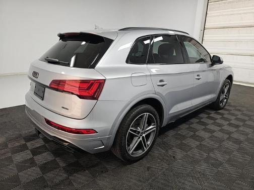 2023 Audi Q5 e 55 S line Premium Plus