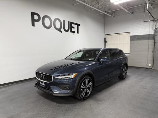 2023 Volvo V60 Cross Country B5 Plus