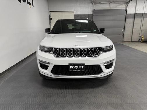 2022 Jeep Grand Cherokee Summit