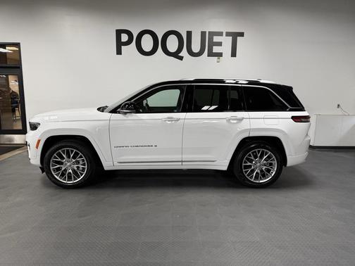 2022 Jeep Grand Cherokee Summit