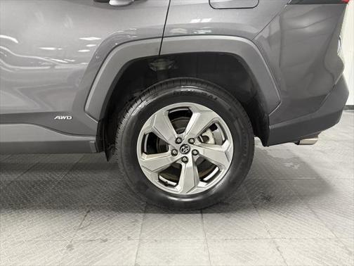 2020 Toyota RAV4 Hybrid SE