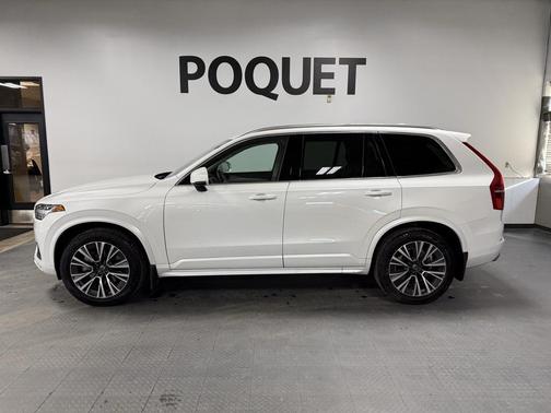 2021 Volvo XC90 T5 Momentum