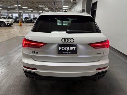 Ibis White 2023 Audi Q3 45 S line Premium Plus