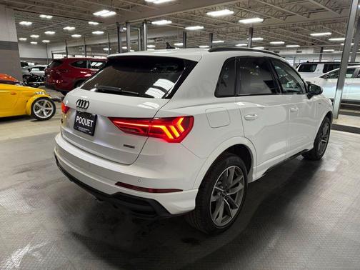 Ibis White 2023 Audi Q3 45 S line Premium Plus