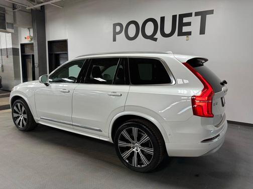 2022 Volvo XC90 T6 Inscription