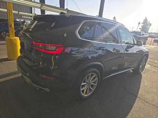 Black Sapphire Metallic 2021 BMW X5 xDrive40i