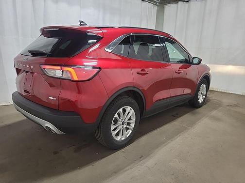 Rapid Red Metallic Tinted Clearcoat 2020 Ford Escape SE