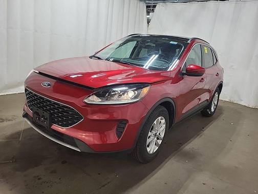 Rapid Red Metallic Tinted Clearcoat 2020 Ford Escape SE