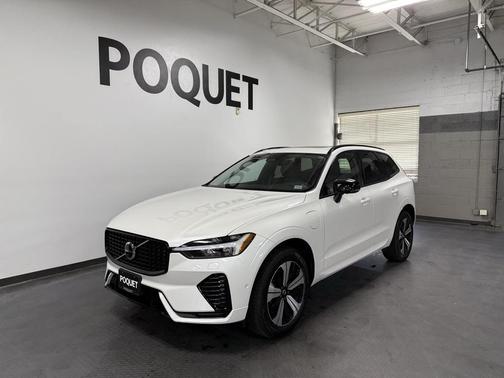 2023 Volvo XC60 Recharge Plug-In Hybrid T8 Plus Dark Theme