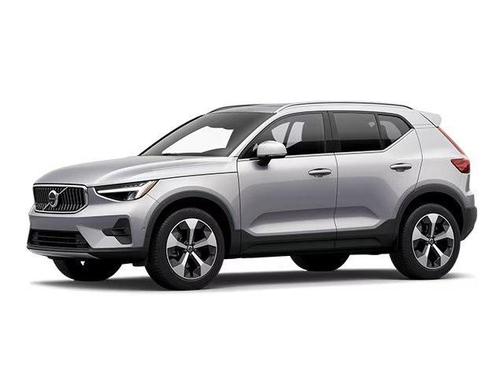 2024 Volvo XC40 B5 Plus Bright Theme