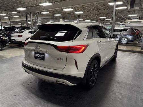 2022 INFINITI QX50 LUXE AWD
