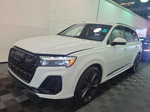 2025 Audi Q7 55 Prestige