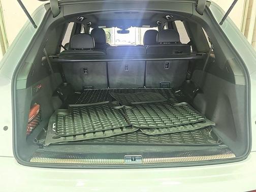 2025 Audi Q7 55 Prestige