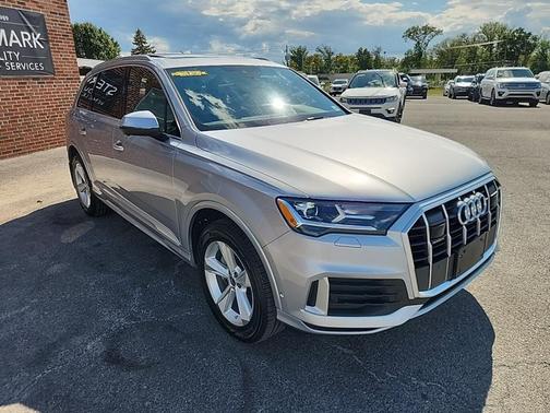 2022 Audi Q7 45 Premium Plus