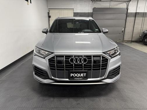2022 Audi Q7 45 Premium Plus