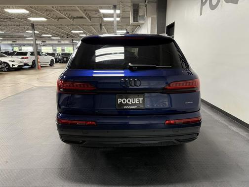 2022 Audi Q7 55 Premium Plus