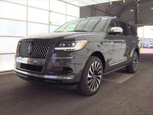 2022 Lincoln Navigator Black Label