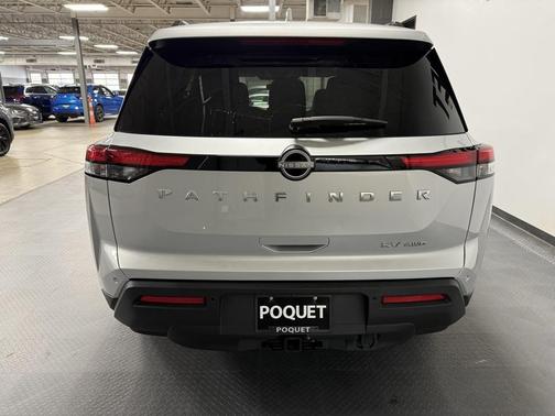 2024 Nissan Pathfinder SV