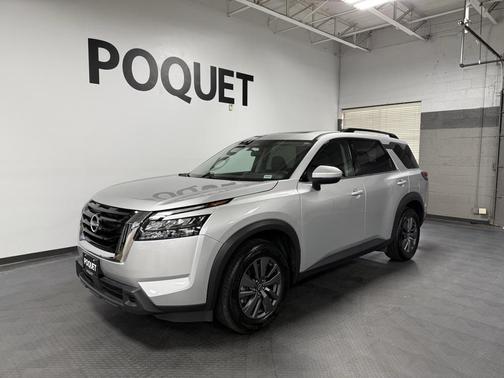 2024 Nissan Pathfinder SV