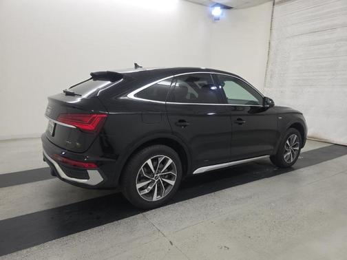Mythos Black Metallic 2022 Audi Q5 45 S line Premium