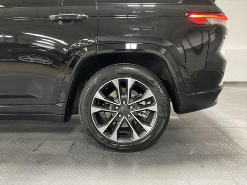 2022 Jeep Grand Cherokee 4xe Overland