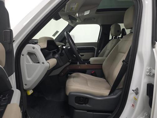 2024 Land Rover Defender S