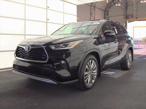 2020 Toyota Highlander Hybrid Platinum