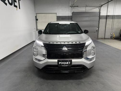 2022 Mitsubishi Outlander Black Edition