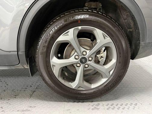Carbonized Gray Metallic 2025 Ford Escape ST-Line