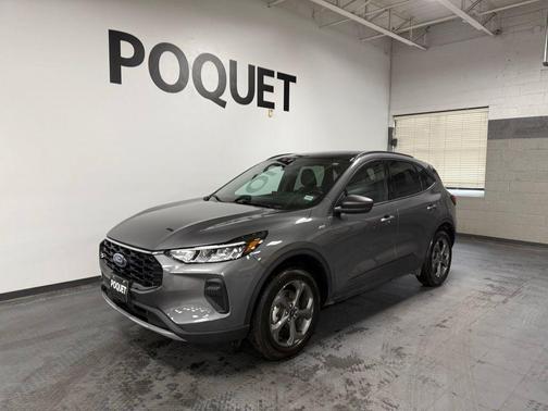 Carbonized Gray Metallic 2025 Ford Escape ST-Line