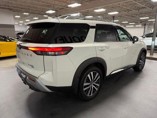 Pearl White Tricoat 2022 Nissan Pathfinder Platinum