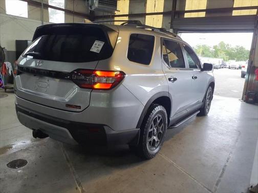 2023 Honda Pilot TrailSport