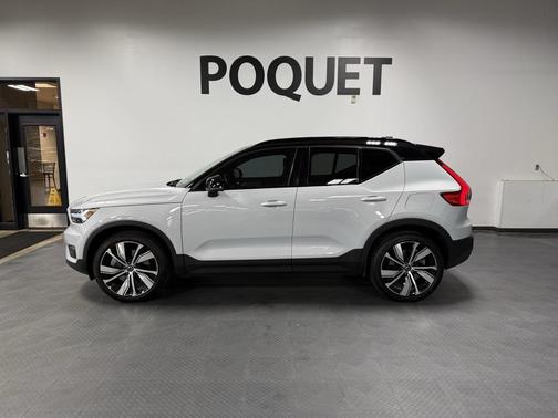 2021 Volvo XC40 Recharge Pure Electric P8