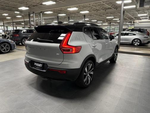 2021 Volvo XC40 Recharge Pure Electric P8