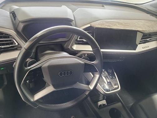 Pebble Gray 2022 Audi e-tron Premium Plus