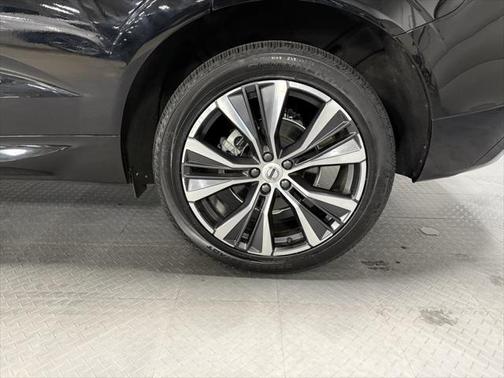 2022 Volvo XC60 Momentum