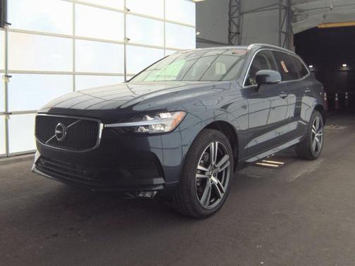 2021 Volvo XC60 T5 Momentum
