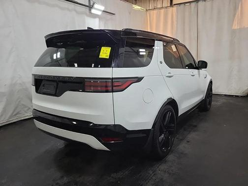 2024 Land Rover Discovery Dynamic SE