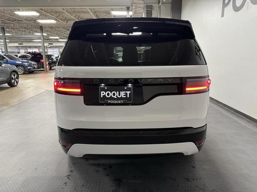 2024 Land Rover Discovery Dynamic SE