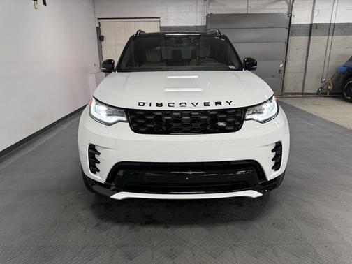 2024 Land Rover Discovery Dynamic SE