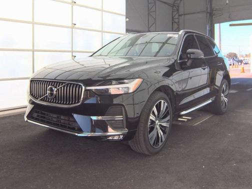 2023 Volvo XC60 B5 Plus Bright Theme
